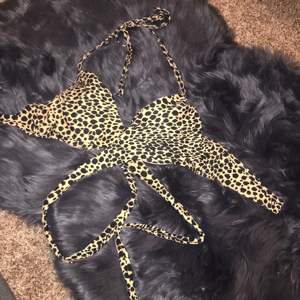 Leopard VS Bikini Top